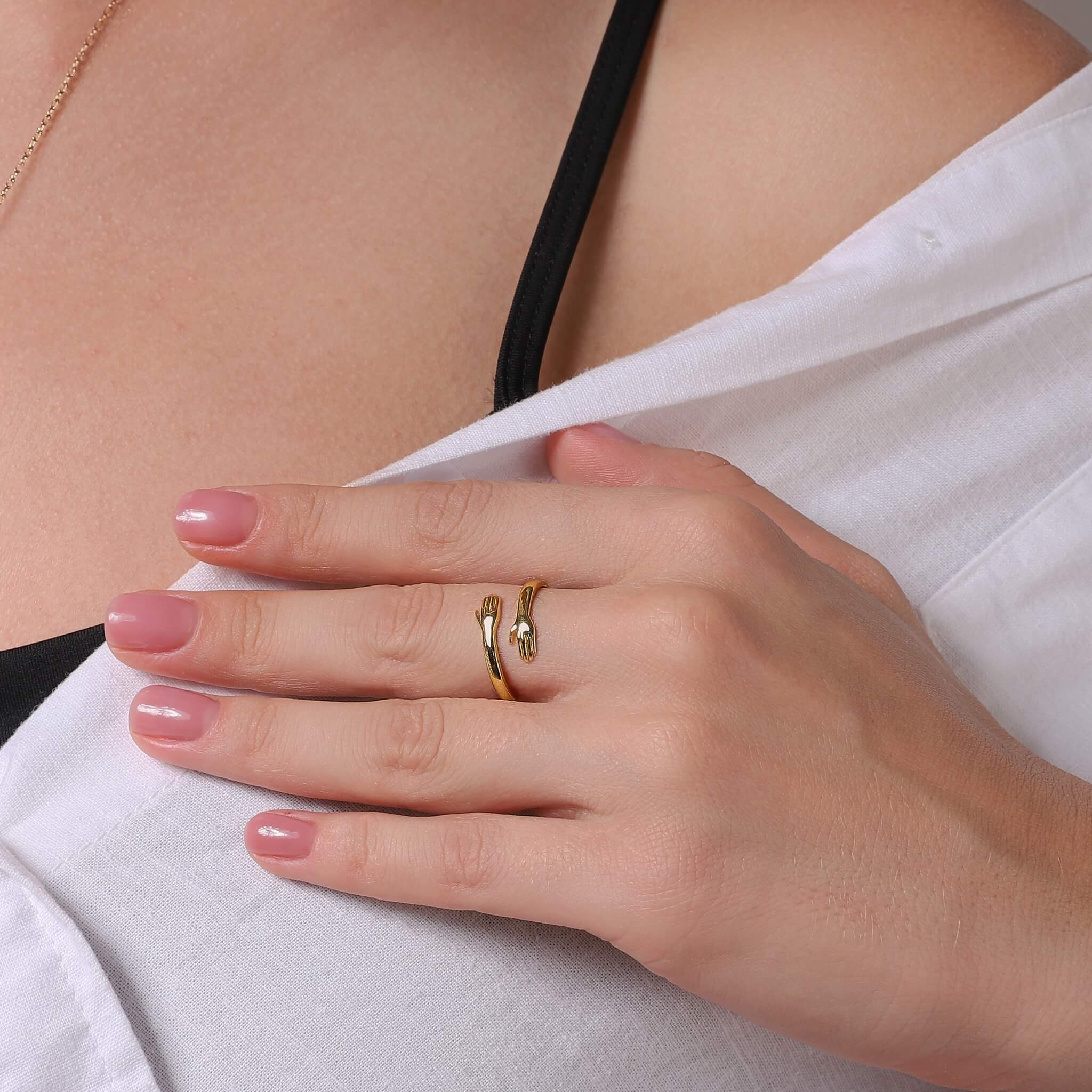 Hug Ring - Solid Gold
